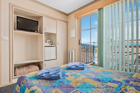 Swansea Ocean Villas - Holiday Adelaide 5