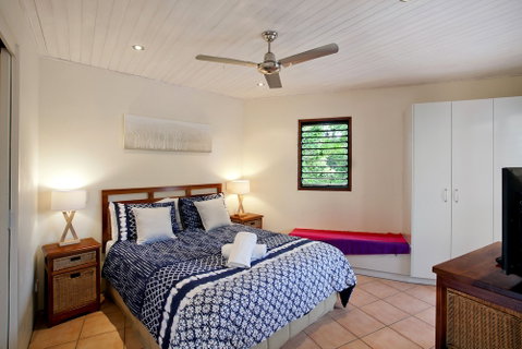 L'Auberge Noosa - Holiday Adelaide 5