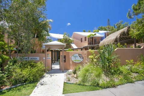 L'Auberge Noosa - Holiday Adelaide 0