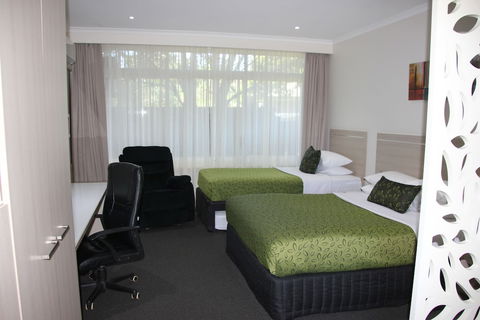 Best Western Aspen & Apartments - Holiday Adelaide 1