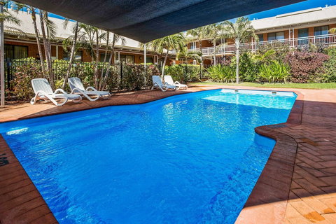 Karratha Central Apartments - Holiday Adelaide 1