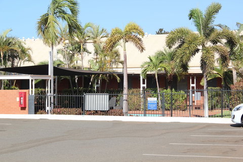 Karratha Central Apartments - Holiday Adelaide 0