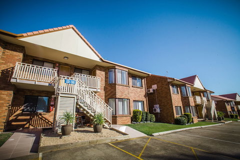 Comfort Inn & Suites Robertson Gardens - Holiday Adelaide 0