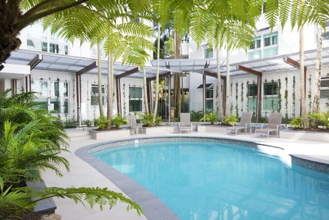 The Emerald Resort Noosa - Holiday Adelaide 1