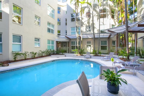 The Emerald Resort Noosa - Holiday Adelaide 3