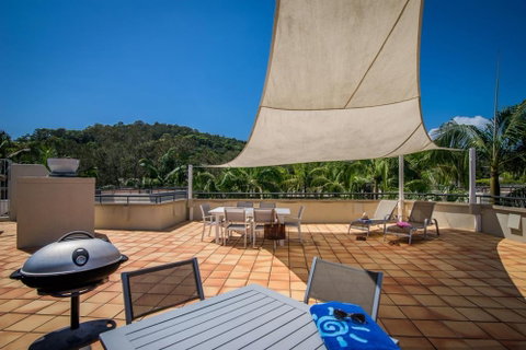 The Emerald Resort Noosa - Holiday Adelaide 6