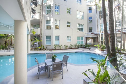 The Emerald Resort Noosa - Holiday Adelaide 2