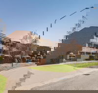 Adina Serviced Apartments Canberra Kingston - Holiday Adelaide