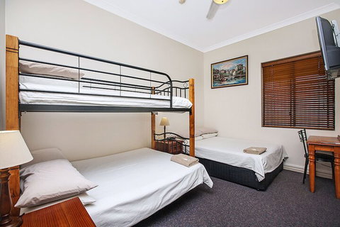 Ashfield Manor - Holiday Adelaide 5