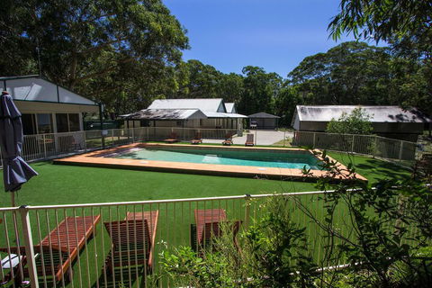 The Retreat Port Stephens - Holiday Adelaide 3