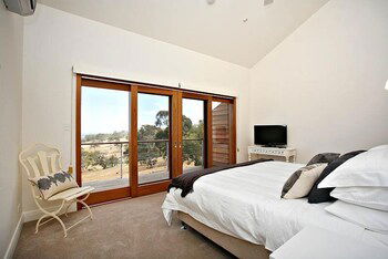 Seascape Retreat - Holiday Adelaide 5