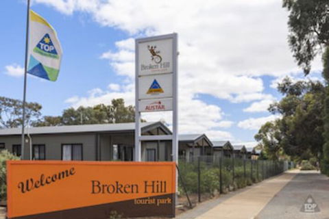 Broken Hill Tourist Park - Holiday Adelaide 0