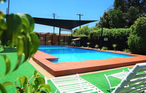 Golden West Motor Inn - Holiday Adelaide 6