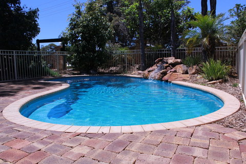 Margaret River Motel - Holiday Adelaide 1