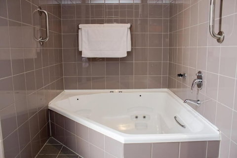 Highlander Hotel - Holiday Adelaide 4