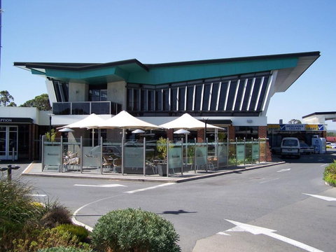 Highlander Hotel - Holiday Adelaide 1