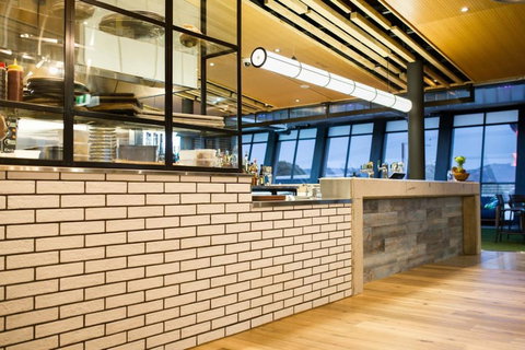 Highlander Hotel - Holiday Adelaide 3