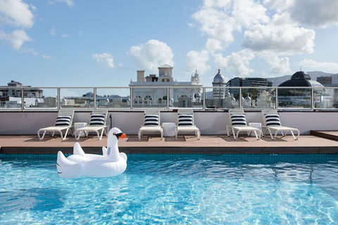 Rydges Plaza Cairns - Holiday Adelaide 3