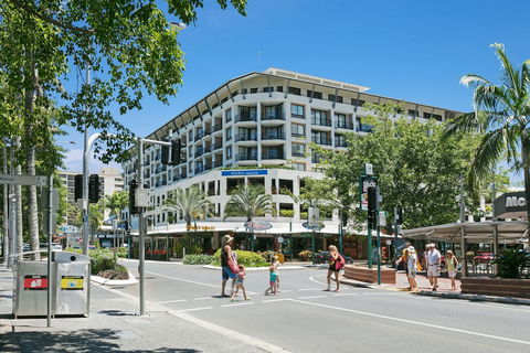 Mantra Esplanade - Holiday Adelaide 1