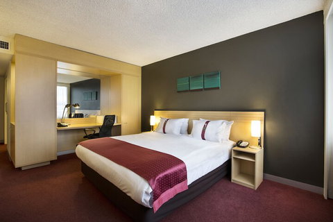 Holiday Inn Melbourne Airport, An IHG Hotel - Holiday Adelaide 4