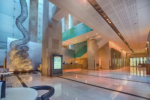 Hilton Sydney - Holiday Adelaide 0