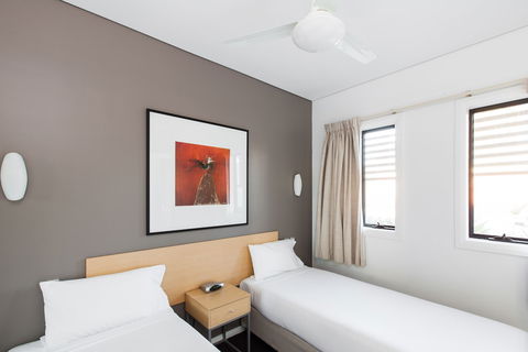 Majestic Oasis Apartments - Holiday Adelaide 5