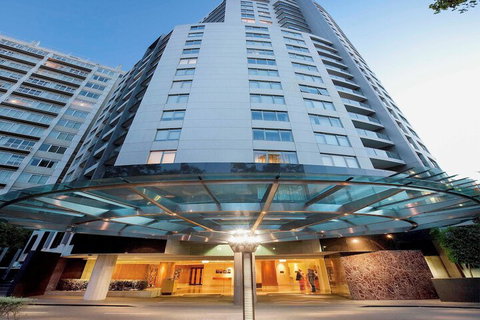 Quay West Suites Melbourne - Holiday Adelaide 1