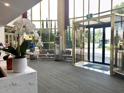 Quality Hotel Melbourne Airport - Holiday Adelaide 3