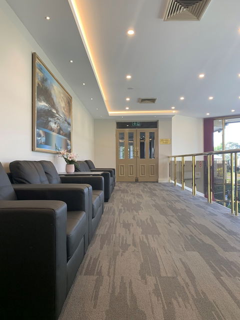 Quality Hotel Melbourne Airport - Holiday Adelaide 2