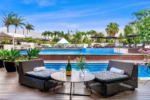 Shangri-La The Marina, Cairns - Holiday Adelaide 0