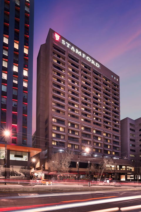 Stamford Plaza Adelaide - Holiday Adelaide 0