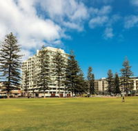 Oaks Glenelg Liberty Suites - Holiday Adelaide