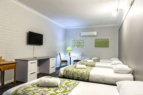 Country Motel Ipswich - Holiday Adelaide 6