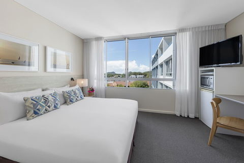 Oaks Nelson Bay Lure Suites - Holiday Adelaide 7