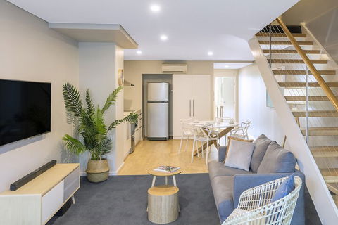 Oaks Nelson Bay Lure Suites - Holiday Adelaide 6