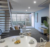Oaks Nelson Bay Lure Suites - Holiday Adelaide