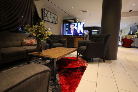 Ibis Newcastle - Holiday Adelaide 2