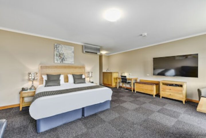 Mount Gambier SA Holiday Adelaide