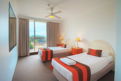 Golden Sands Apartments - Holiday Adelaide 4
