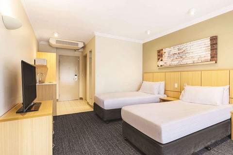Travelodge Hotel Blacktown Sydney - Holiday Adelaide 4