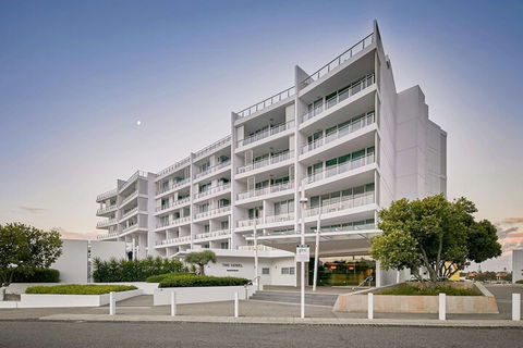 The Sebel Mandurah - Holiday Adelaide 4