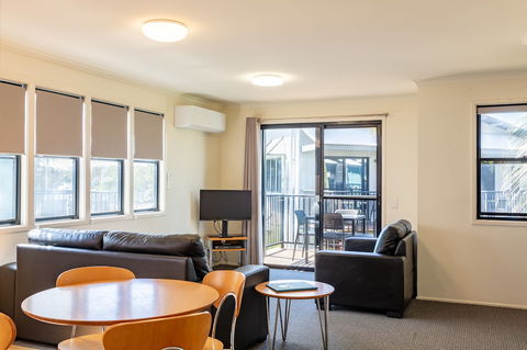 Noosa Lakes Resort - Holiday Adelaide 3