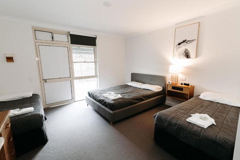The Ophir Hotel - Holiday Adelaide 5