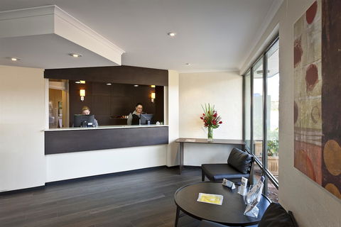 Ibis Styles Canberra Tall Trees - Holiday Adelaide 1
