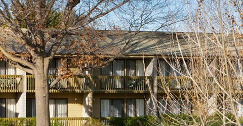 Ibis Styles Canberra Tall Trees - Holiday Adelaide 0