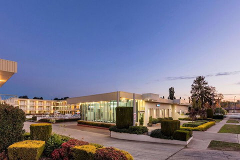 Central Motel & Apartments Signature Collection - Holiday Adelaide 1