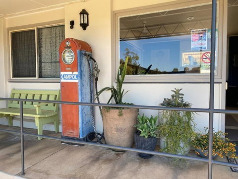 Ben Hall Motor Inn - Holiday Adelaide 6