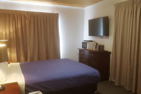 Clunes Motel - Holiday Adelaide 2