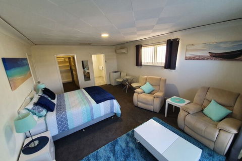 Palm Beach Guest House - Holiday Adelaide 6