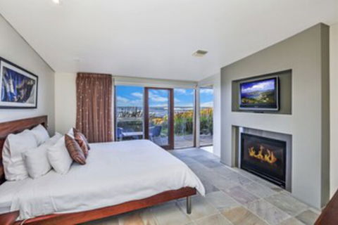 Hearns Beachside Villa 4 - Holiday Adelaide 0